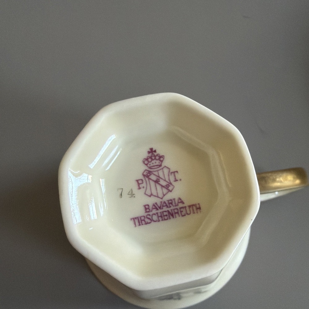 Vintage P.T. Bavaria Tirschenreuth Demitasse Cup & Saucer "The Colwyn" 4562 - Picture 6 of 8
